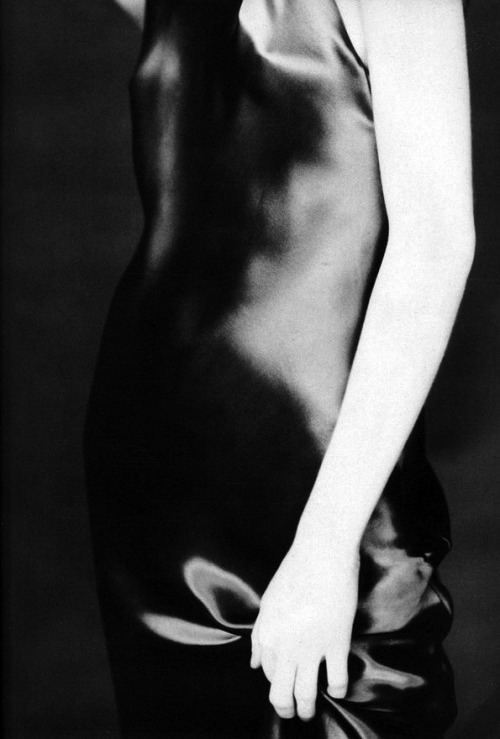laviearose: http://laviearose.tumblr.com/ Angela Lindvall photographed by Paolo Roversi 26.06.15 
