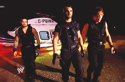 iamnolady:  The Shield arrives at London's O2 arena via helicopter: Raw, April 22, 2013  Best arrival I have ever seen! =D