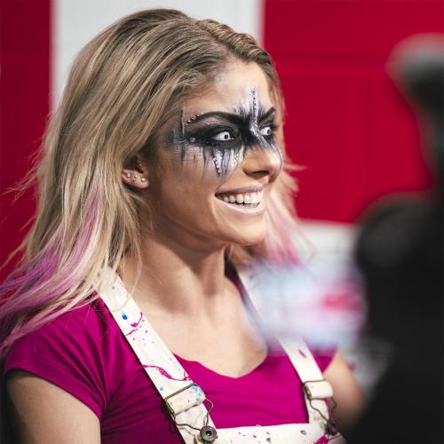 alexablissfrance: Photos Behind the scenes à WrestleMania 37, avec Alexa Bliss. Via WWE.com.