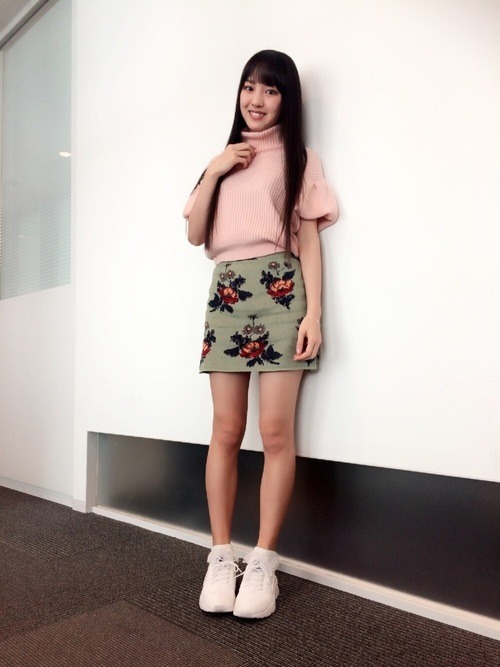 飯窪春菜｜E hyphen world gallery Bon Bonのニット/セーターを使ったコーディネート - WEAR