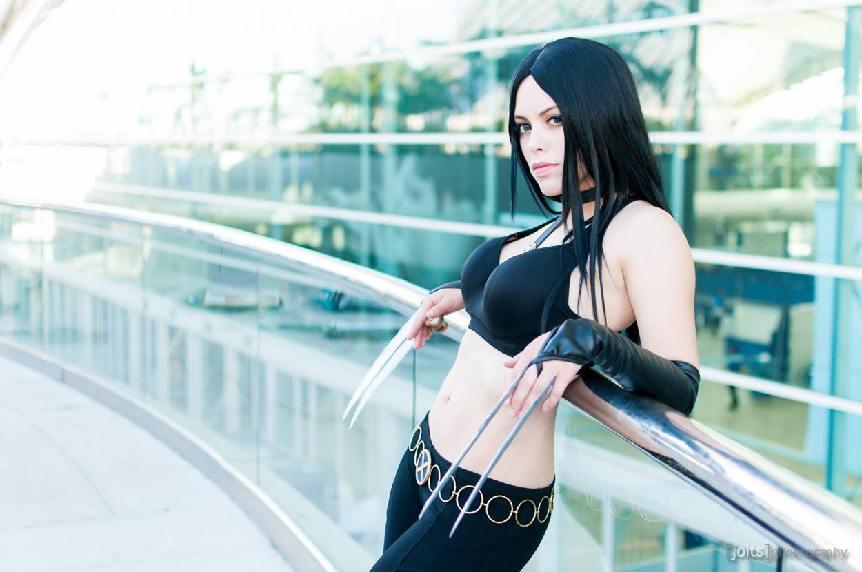 kamikame-cosplay:  X-23 cosplay by the sexy Nadyasonika at San Diego Comic Con
