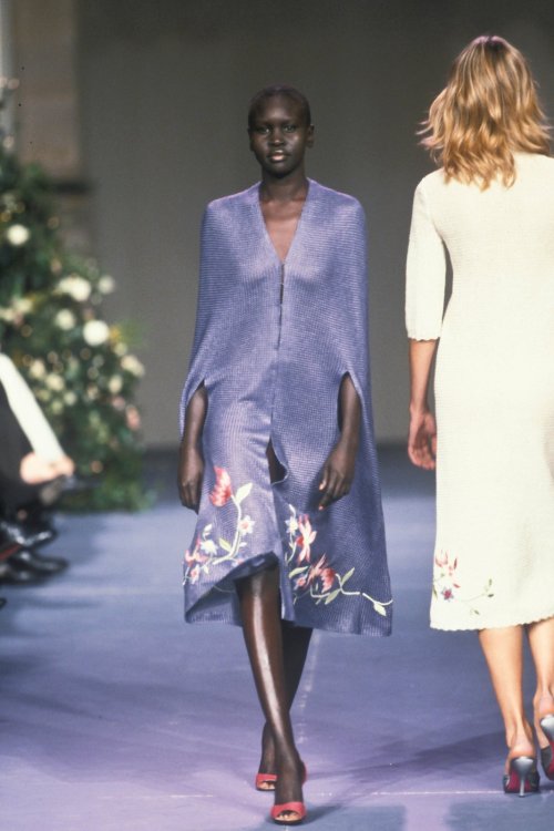 theoriginalsupermodels:  Chloé - Spring 1999 RTW