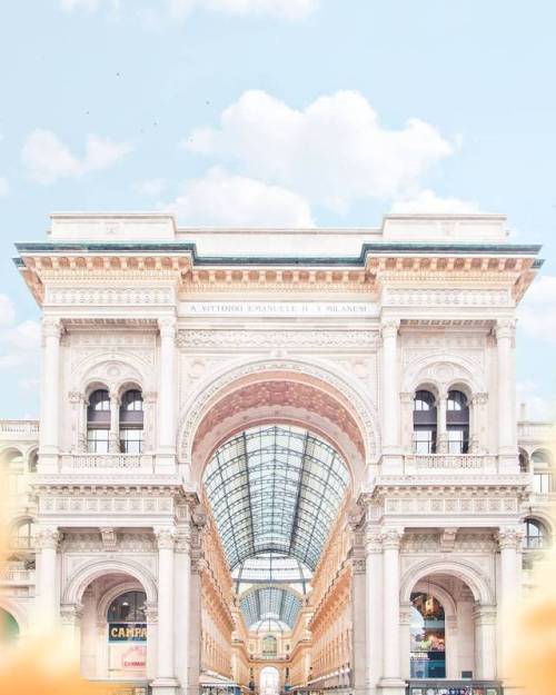 Piazza del Duomo, Milano, Italia by Gabriele Colzi