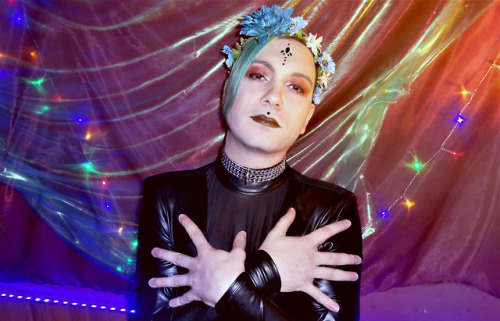bubax-cam: Trans Goth 2.0 (picture and make up by a friend, her contact by private messages)
