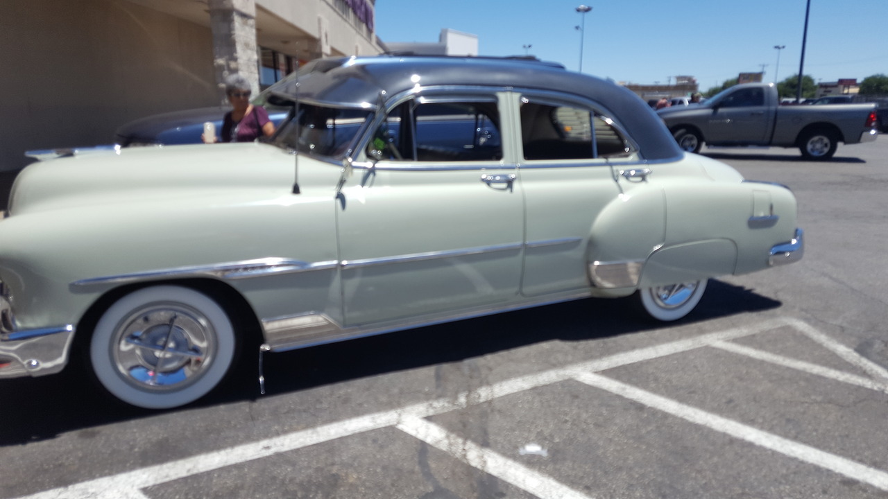 hotrodzandpinups:  My buddy’s car