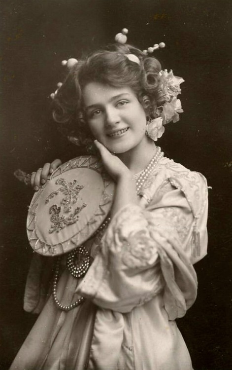 Miss Lily Elsie. 1900s.