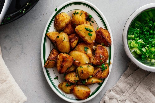 roasted potatoes: crisp, fluffy, and potato-y · i am a food blog