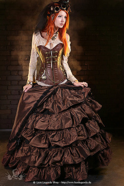 C-Mauch:  Steampunk - Victorian Skirt Steampunk Rock (Röcke) On We Heart It - Http://Weheartit.com/Entry/35128469