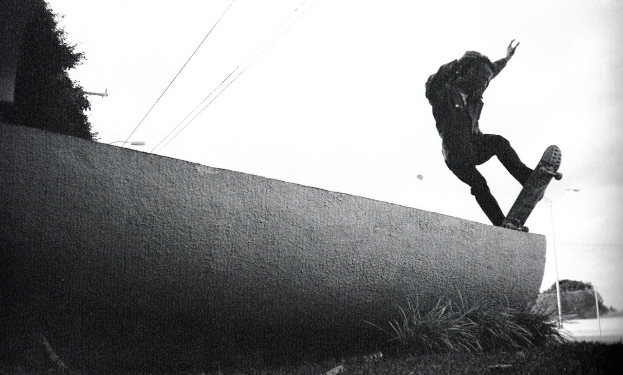 scienceversuslife:  Jason Dill by William Strobeck. The Skateboard Mag, June 2005.