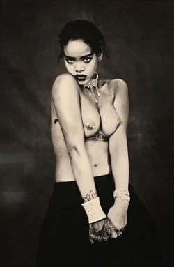 hellyeahrihannafenty:  Anti by Paolo Roversi