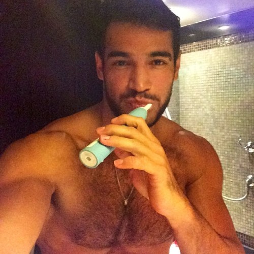 mymenstocktaking:  Sexy shirtless selfies by Javier Castillo (@javocast13 on Instagram).