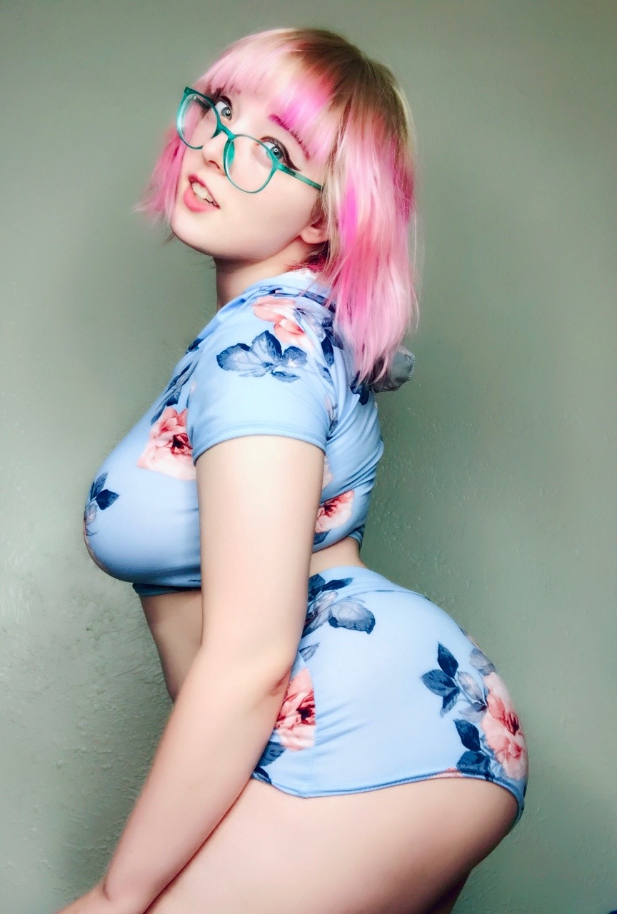 marshmallowmaximus:  Thank you pinkmoonlw for making the softest clothing imaginable