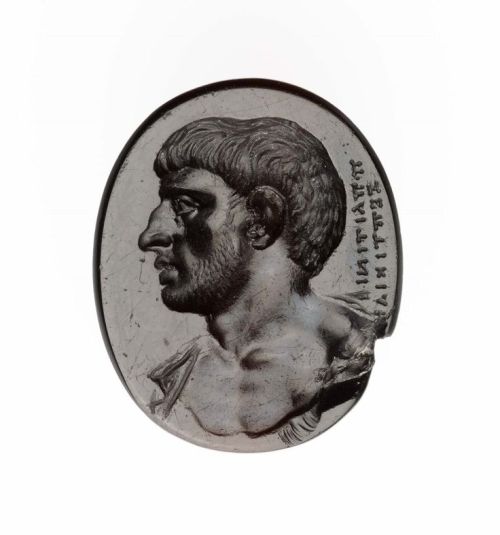 gemma-antiqua:Roman black jasper intaglio depicting a man with the Greek inscription of Π∙ΠΑΙΤΙΝΙ ΣΕ