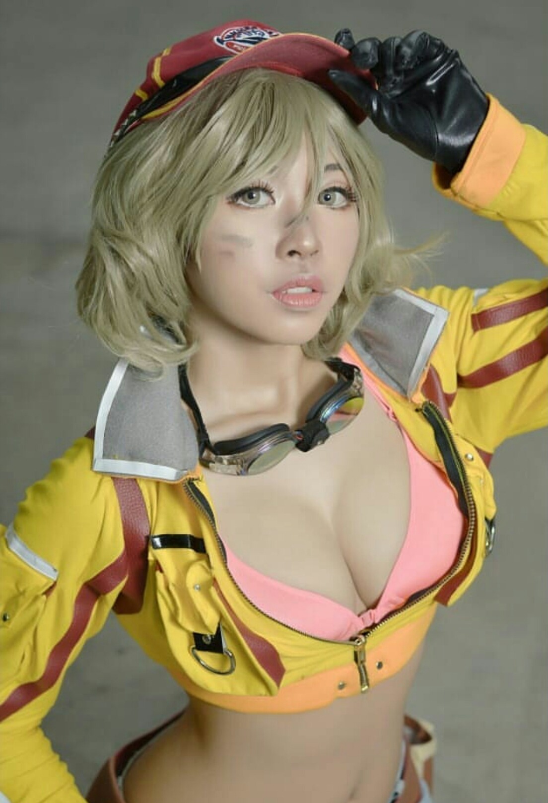 love-cosplaygirls:  Anizuchie as Cindy Aurum FFXV