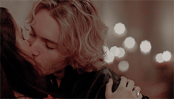 waitingforthefireflies:Frary sexytimes [4/?] | 1.15 “The Darkness”You’ve been, uh… vigorous in tryin