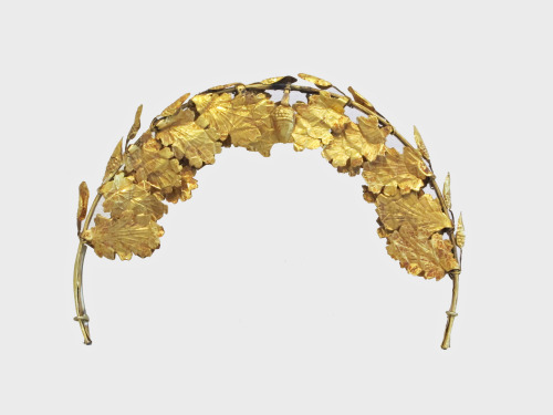 via-appia:Gold funerary wreath, oak leaves and acornsRoman, 1st–2nd century