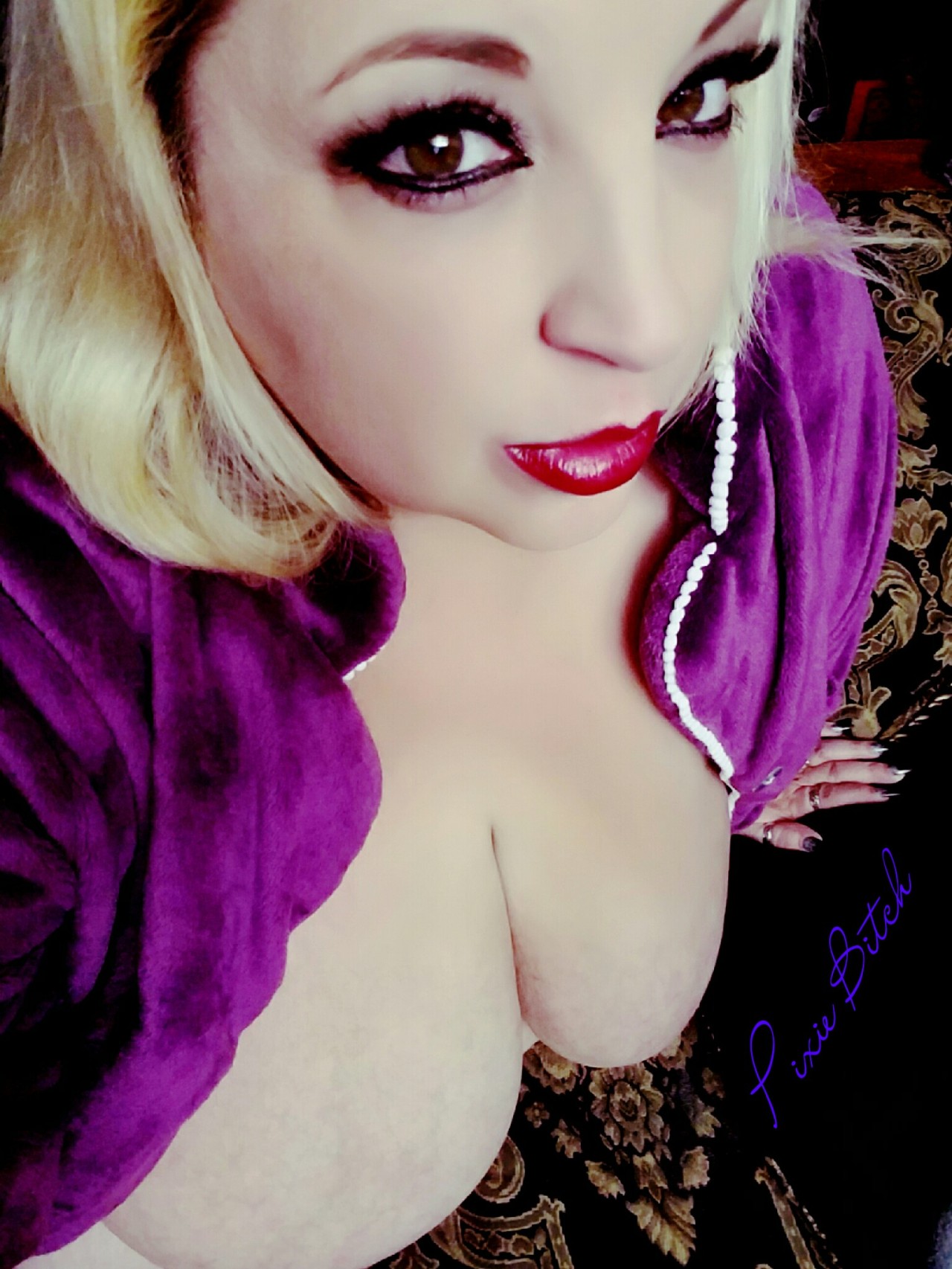 pixie-bitch75:  Just another pretty Pixie face… 💜kisses,pixie💜
