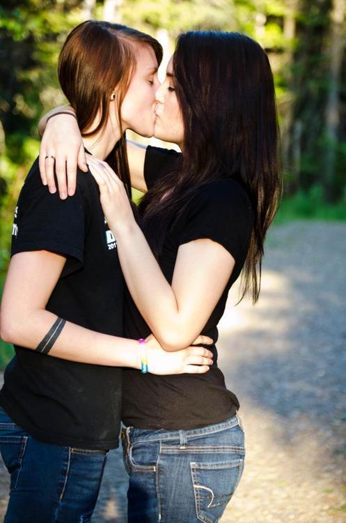 love1737love:  Lesbian Couples in Love