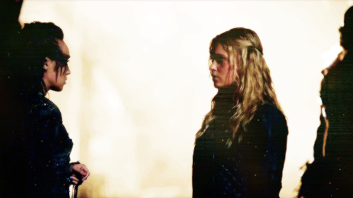 youcantlookatthepaper:“If you betray me again..”“I won’t.”