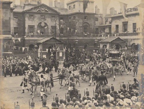 The Coronation Procession of Edward VII outside Horse Guards, WhitehallBy an unknown photographerBro