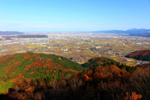 20171203（日,sun.）いつもの文殊山へモントレ（文殊山で山登りトレーニング）＆紅葉見物。ルイボスレモンのハーブティを3COINSのクリアボトルに入れ、おやつには無印の「レーズンヨーグルトチョ