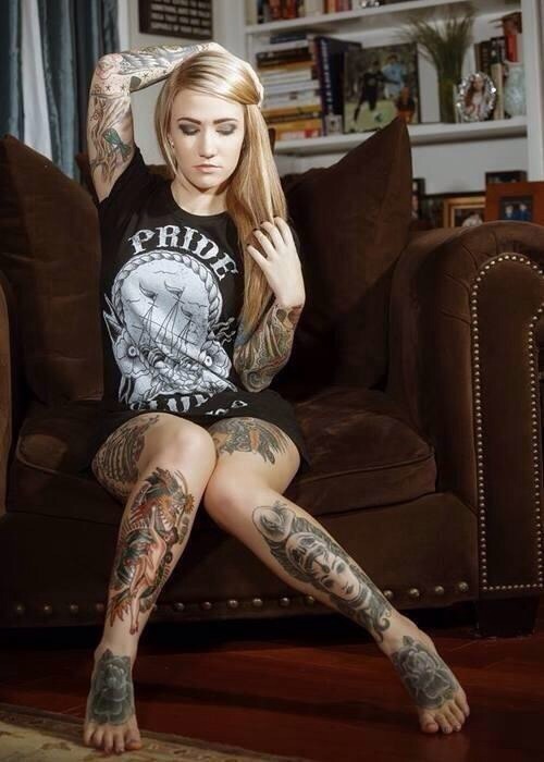 Sex tattooedladiesmetal:  Bonnie Holiday  pictures