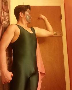 thesidekink:  Wore a singlet to the gym today.