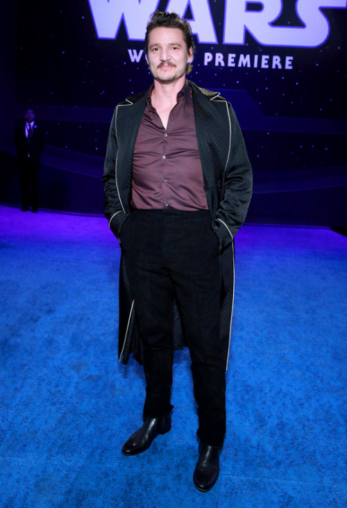 burnhamandtilly:  Pedro Pascal attends the Premiere of Disney’s “Star Wars: The Rise Of Skywalker” on December 16, 2019 in Hollywood, California.