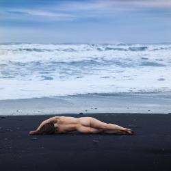 nicolevaunt: Planning another trip back to Iceland with @corwinprescott and @b_kort! So excited to pose in this incredible place again. // photo by Rod Cadenza ✨