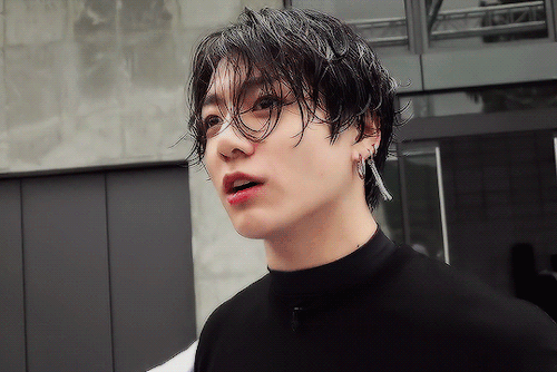 jung-koook:    his hairrrr omg