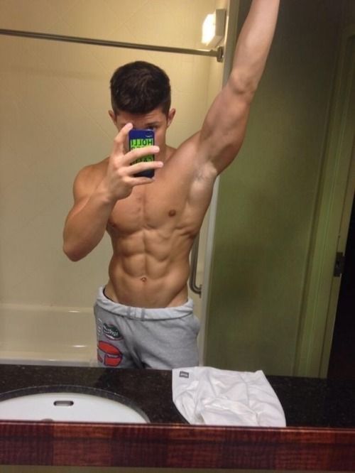 mystraightfriend:  Mystraightfriend.tumblr.com