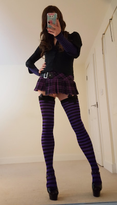 shesuspects:  michaelbarron26: mainlyusedforwalking:  There is quite a bit of this. I rather liked the outfit ^^  I love this outfit too  “Miniskirt Monday”