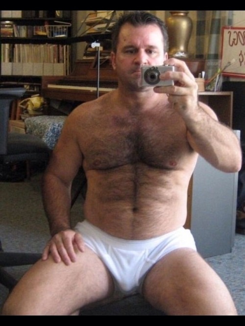 Beefy Furry Daddy adult photos