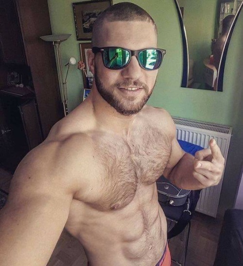 Sexy muscular fur porn pictures