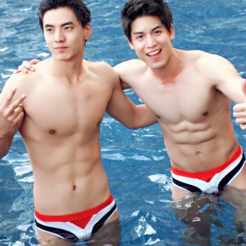 http://gaykoreandude.tumblr.com/post/110790387658