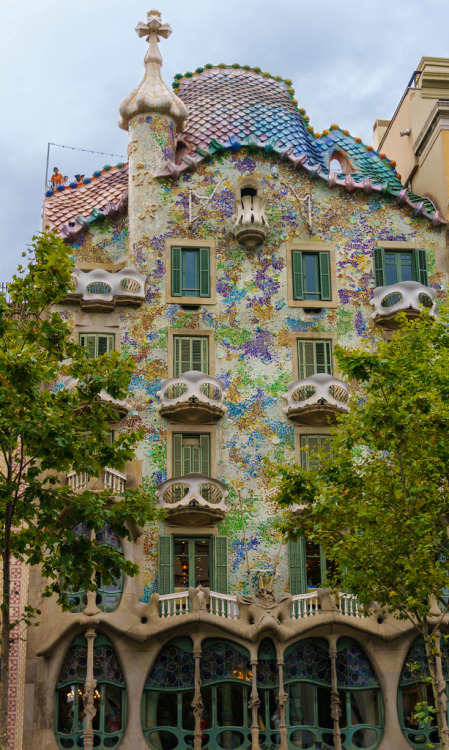 allthingseurope: Casa Batllo, Barcelona (by David Clay)