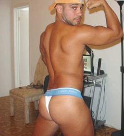 MEN N THONG