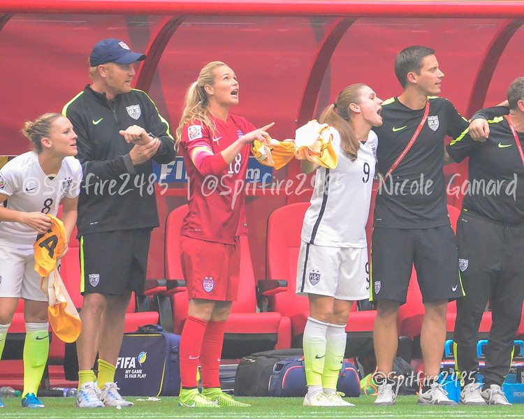 wambach-off-my-uswnt:  polarbearsuburbs:  Ash couldn’t control herself at the WWC