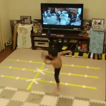 feiyueparkourkungfu:  The wonderful performance of Young Bruce Lee! Professional