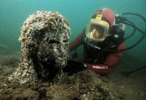 matthewsgallery: Excavation: The lost Egyptian city of Heracleion.  More here. 