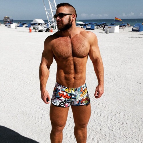 musclehank:  musclehank:  Bangclothes.com  Fucking hot bangclothes