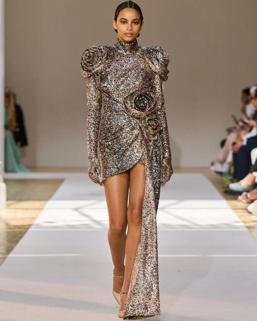 ruched:Elie Saab Fall 2022/23 Couture