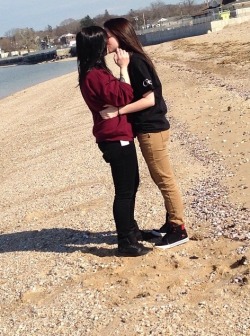 adorablelesbiancouples:  we cute <a href=”http://www.michaelbohnsdong.tumblr.com”