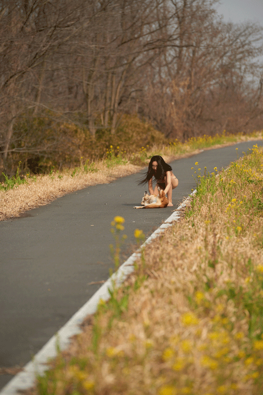   弟が撮ったら、こうなった【SCENE3】犬とたわむれ撮  