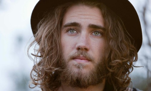 coffeewoodsandcold:  How can such a human being like this exist?