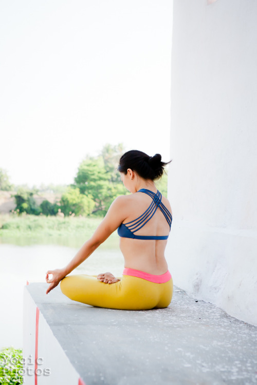 Astrid Man from Oslo Norway in Srirangapatna, India.Photography by Christine Hewitt © yogicphot