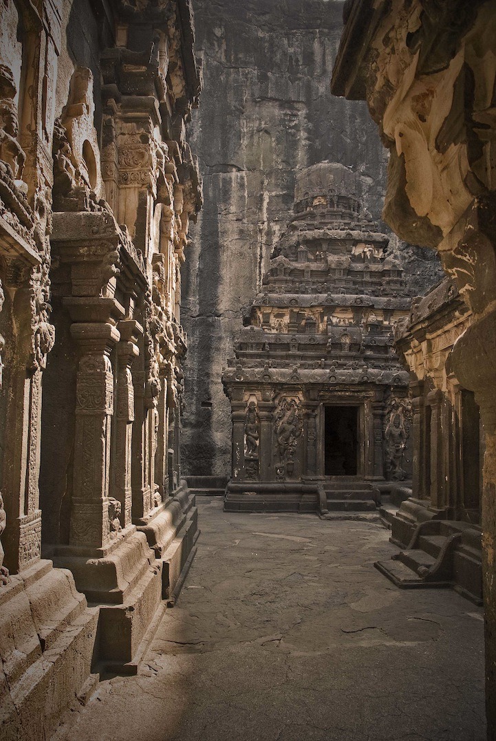 srheannonteran:  archatlas:  Kailashnath Temple “What’s most amazing about the