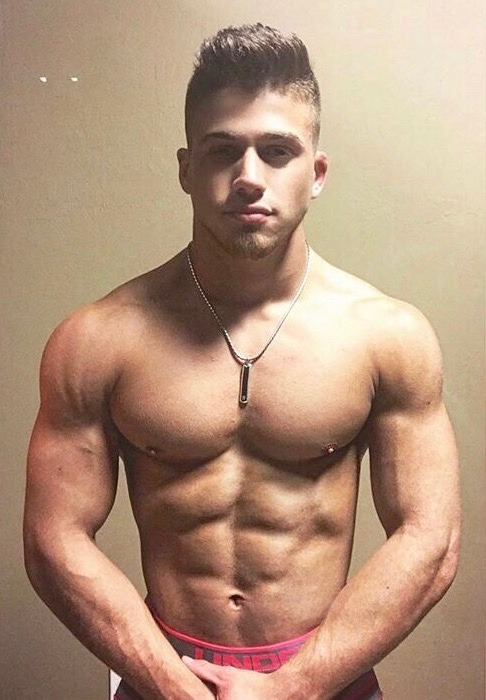 bestlatintwinks:  julian mireles  Hot 😍