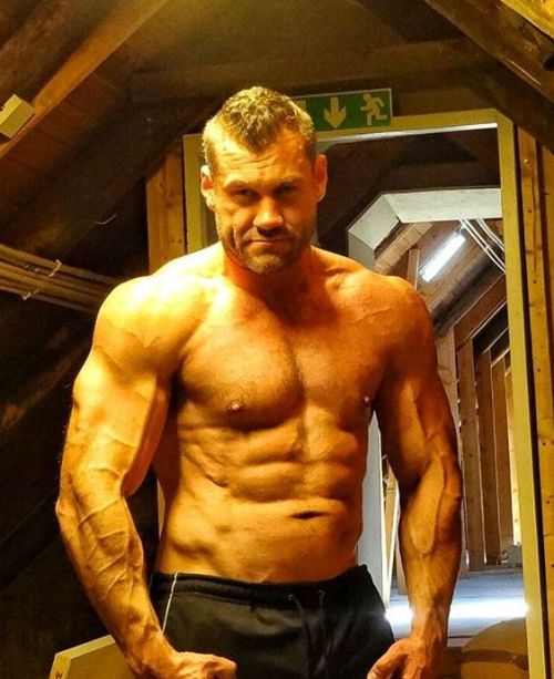 MUSCLE CORPS