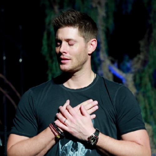 deanwinchesterswitch: deandrivesmycar:My heart. VegasCon 2015 @muchamusedaboutnothing @siospins @cal